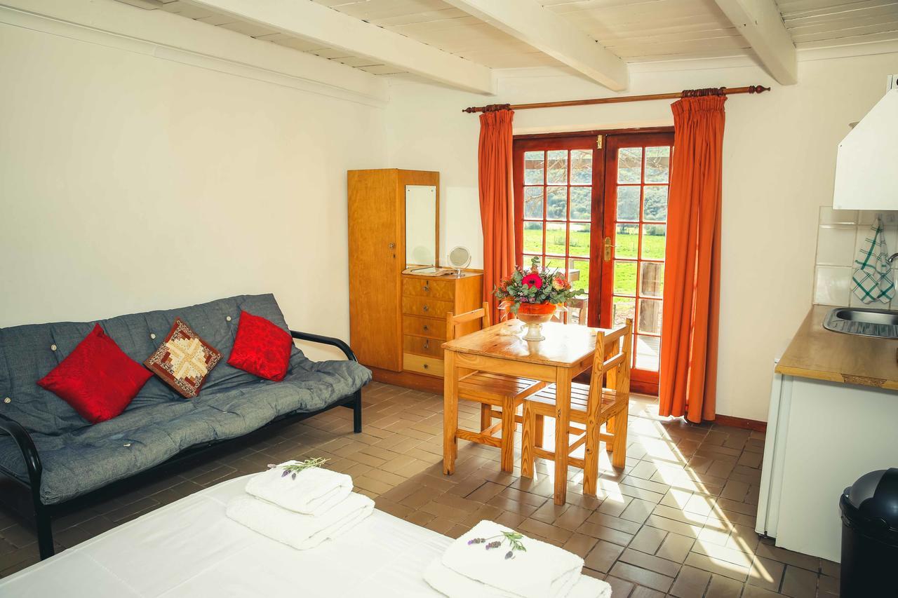 Wilgewandel Holiday Farm & Day Restaurant Oudtshoorn Extérieur photo