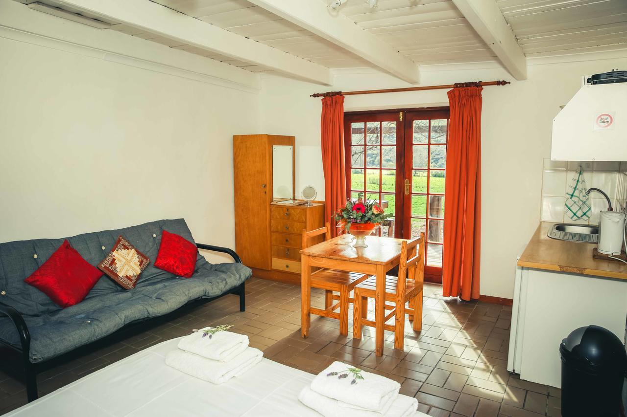 Wilgewandel Holiday Farm & Day Restaurant Oudtshoorn Extérieur photo