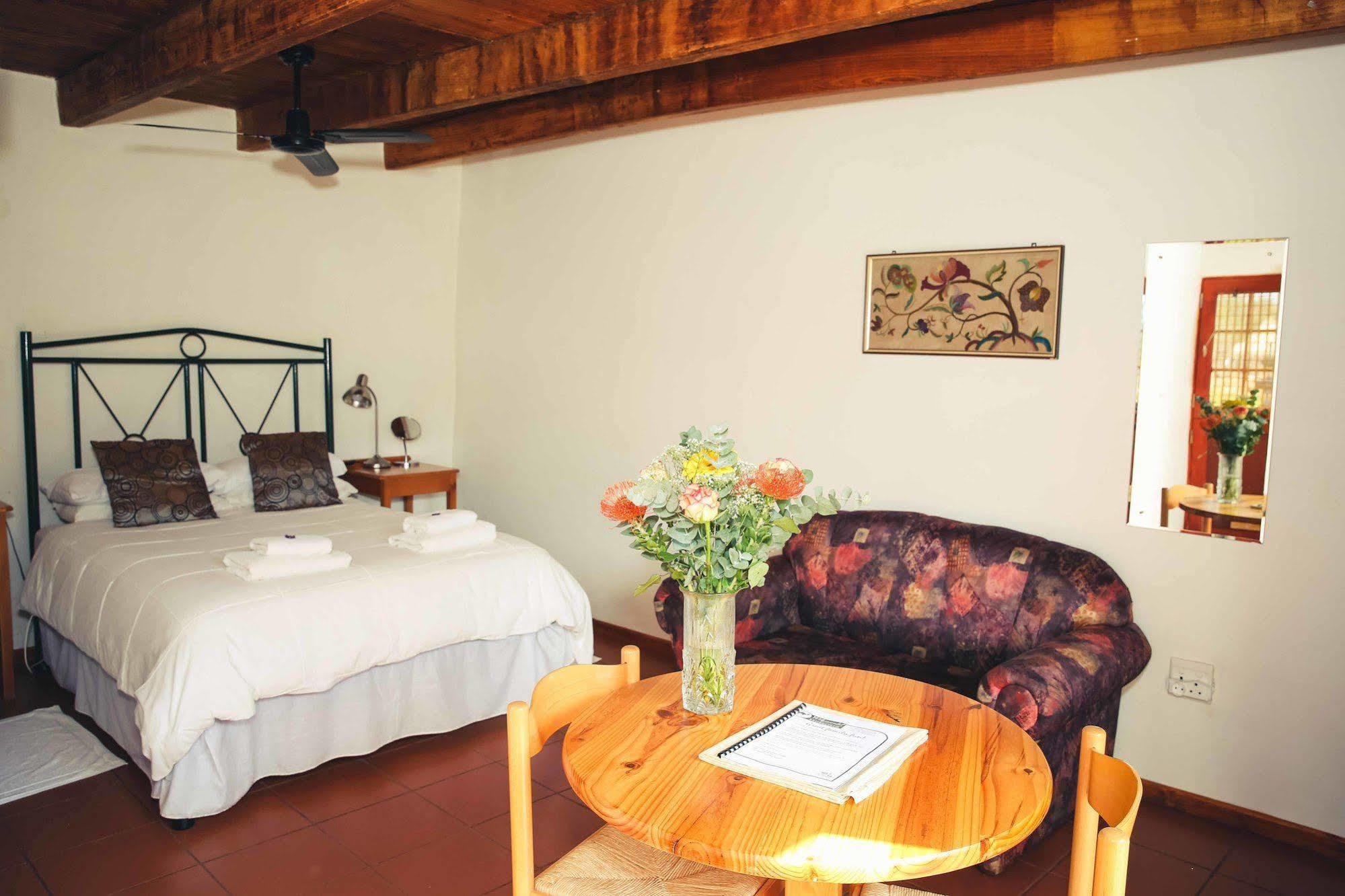 Wilgewandel Holiday Farm & Day Restaurant Oudtshoorn Extérieur photo